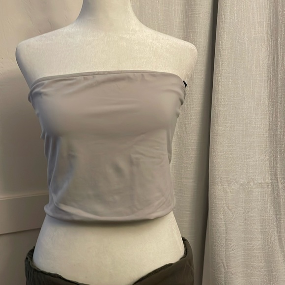 Forever 21 Tops - NWT Forever 21 Bandeau Top